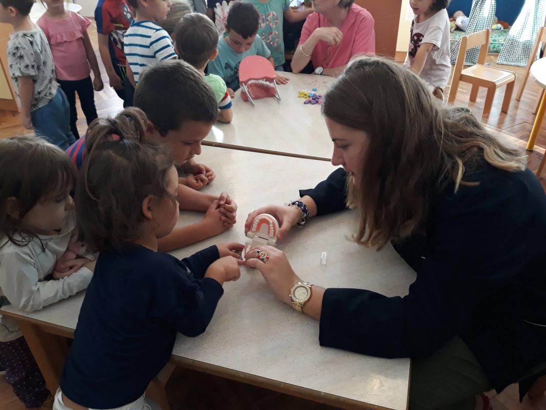 PATRONAŽA DUBROVNIK Edukativna radionica pranja zubića u Dječjem vrtiću Pčelica