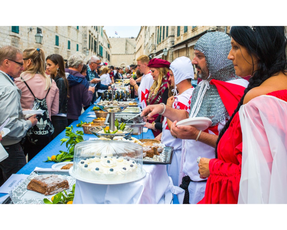 OMILJENO HUMANITARNO DOGAĐANJE NA GOOD FOOD FESTIVALU Na Dubrovačkoj prikupljen rekordan iznos od 77.330 kuna