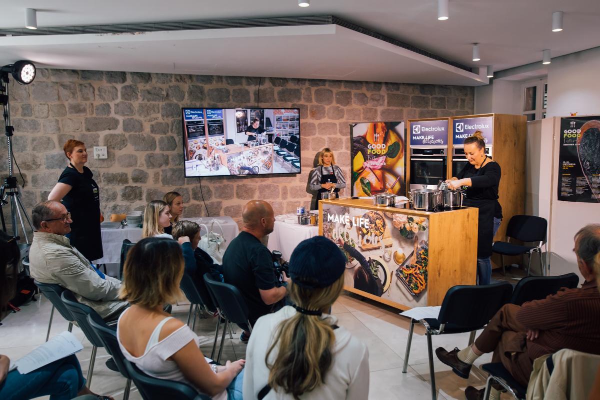 FESTIVAL RAZNOVRSNIH OKUSA, MIRISA I BOJA Uspješno završen peti dubrovački Good Food Festival
