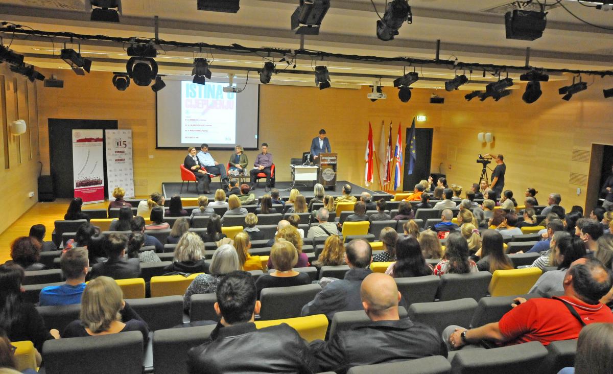 BURNA RASPRAVA NA TRIBINI O CIJEPLJENJU Lakić Butiganu: Oblatili ste me u novinama, žao mi je što vas nisam tužio!