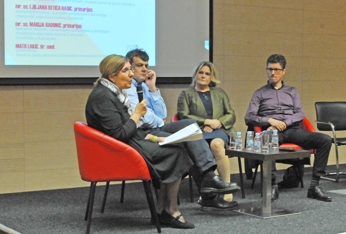 BURNA RASPRAVA NA TRIBINI O CIJEPLJENJU Lakić Butiganu: Oblatili ste me u novinama, žao mi je što vas nisam tužio!