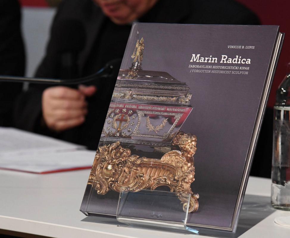 FOTOGALERIJA: Predstavljanje knjige „Marin Radica – zaboravljeni historicistički kipar“