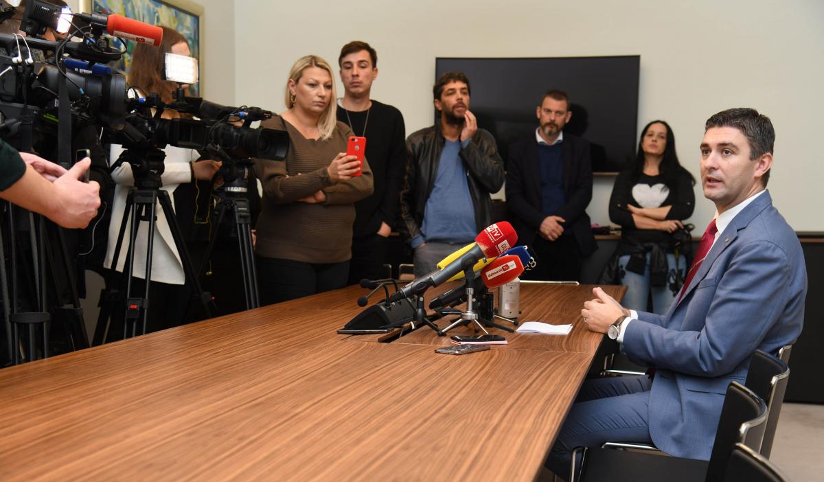 MORAL PRIJE SVEGA Mato Franković suspendirao svoju zamjenicu Orlandu Tokić