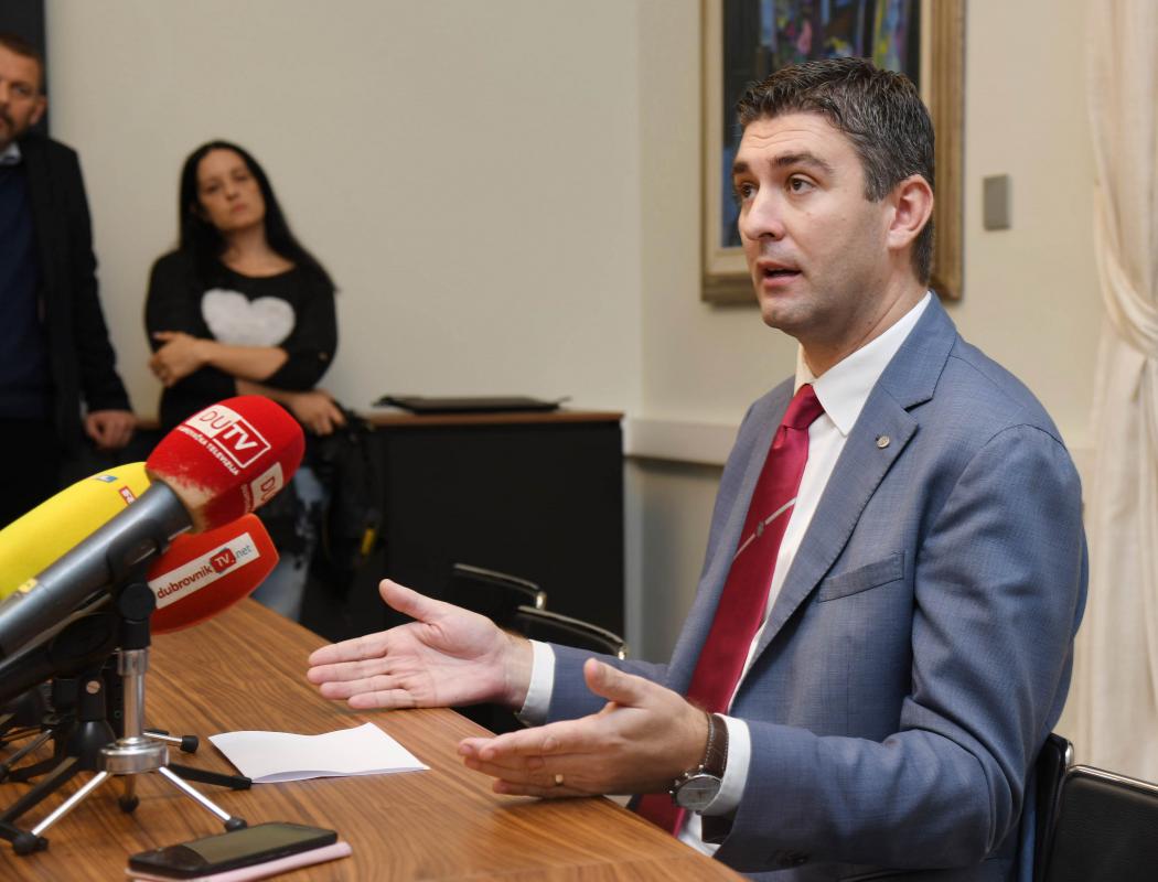 MORAL PRIJE SVEGA Mato Franković suspendirao svoju zamjenicu Orlandu Tokić