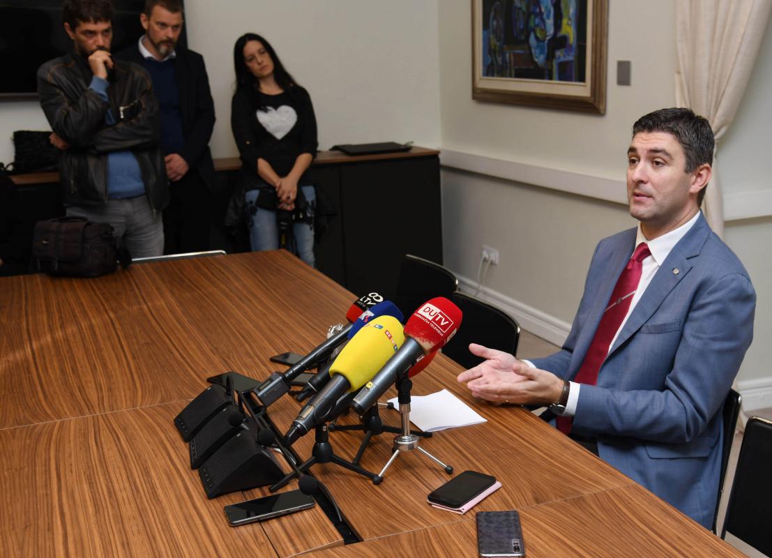 MORAL PRIJE SVEGA Mato Franković suspendirao svoju zamjenicu Orlandu Tokić