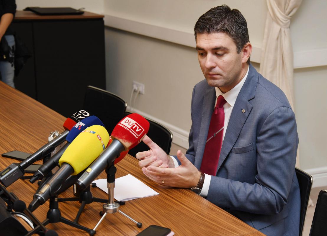 MORAL PRIJE SVEGA Mato Franković suspendirao svoju zamjenicu Orlandu Tokić