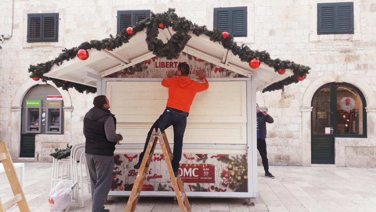 VESELJU NEMA KRAJA: I Libertas televizija svoju kućicu ima! (FOTO) 