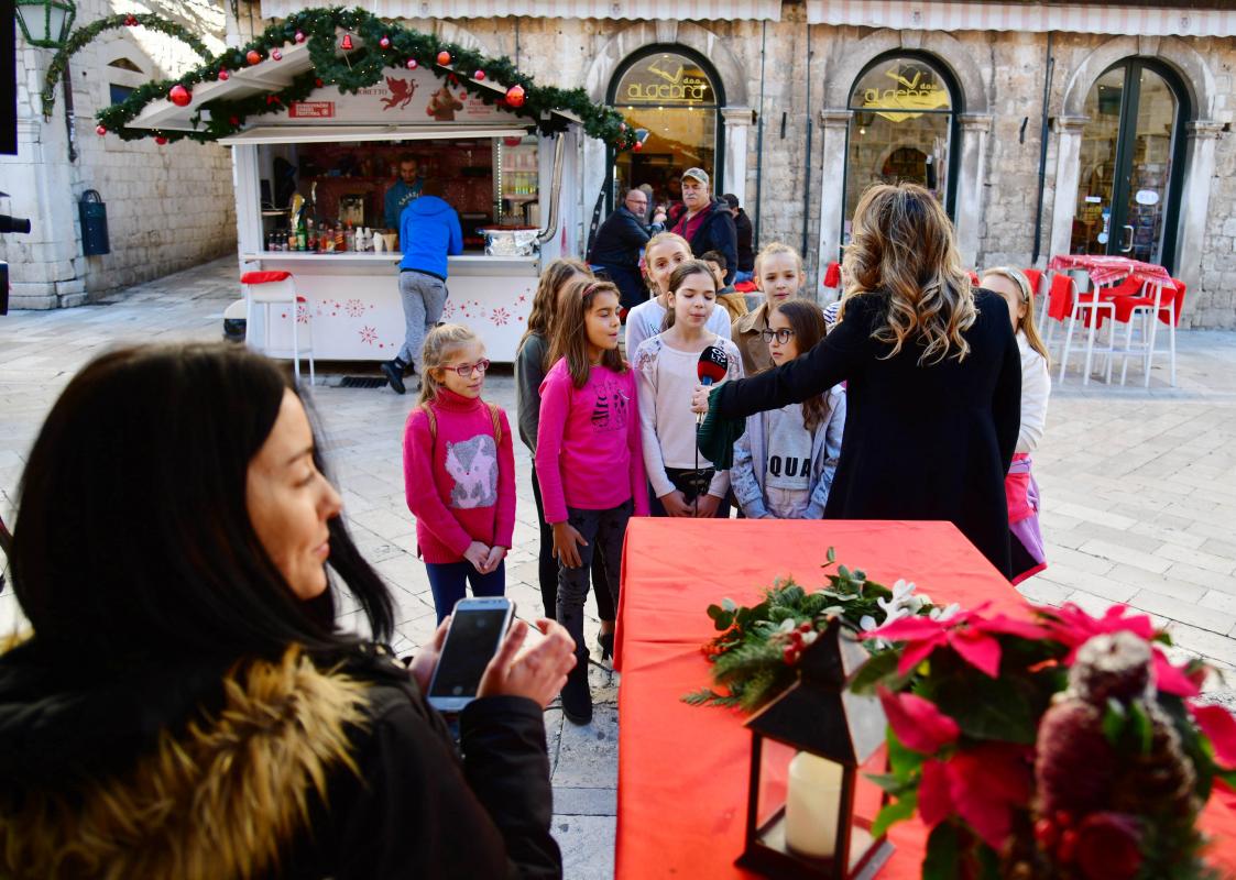 FOTOGALERIJA: Sunce i kućice, ne čudi živost najljepše ulice