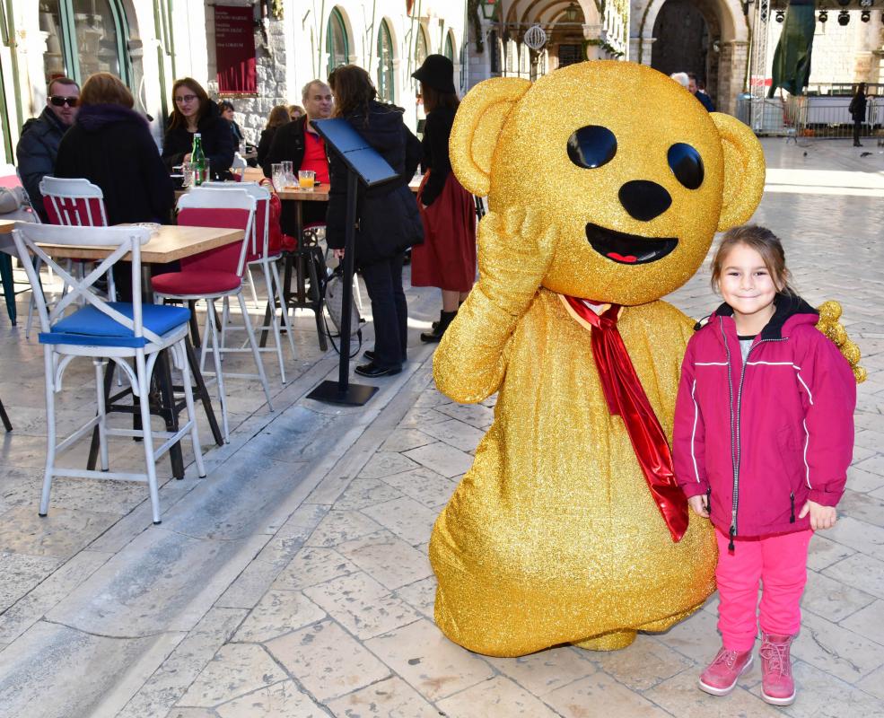 FOTOGALERIJA: Sunce i kućice, ne čudi živost najljepše ulice
