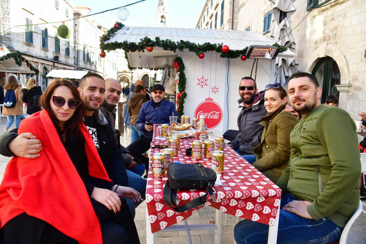 FOTOGALERIJA: Sunce i kućice, ne čudi živost najljepše ulice