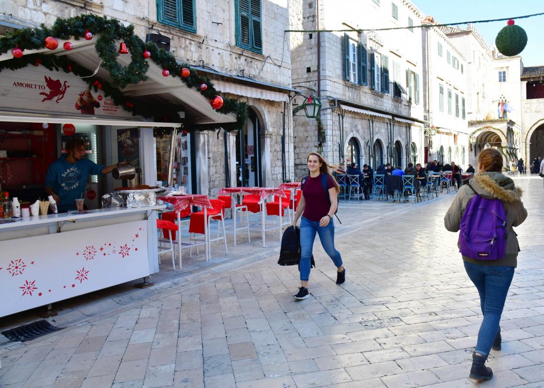 FOTOGALERIJA: Sunce i kućice, ne čudi živost najljepše ulice