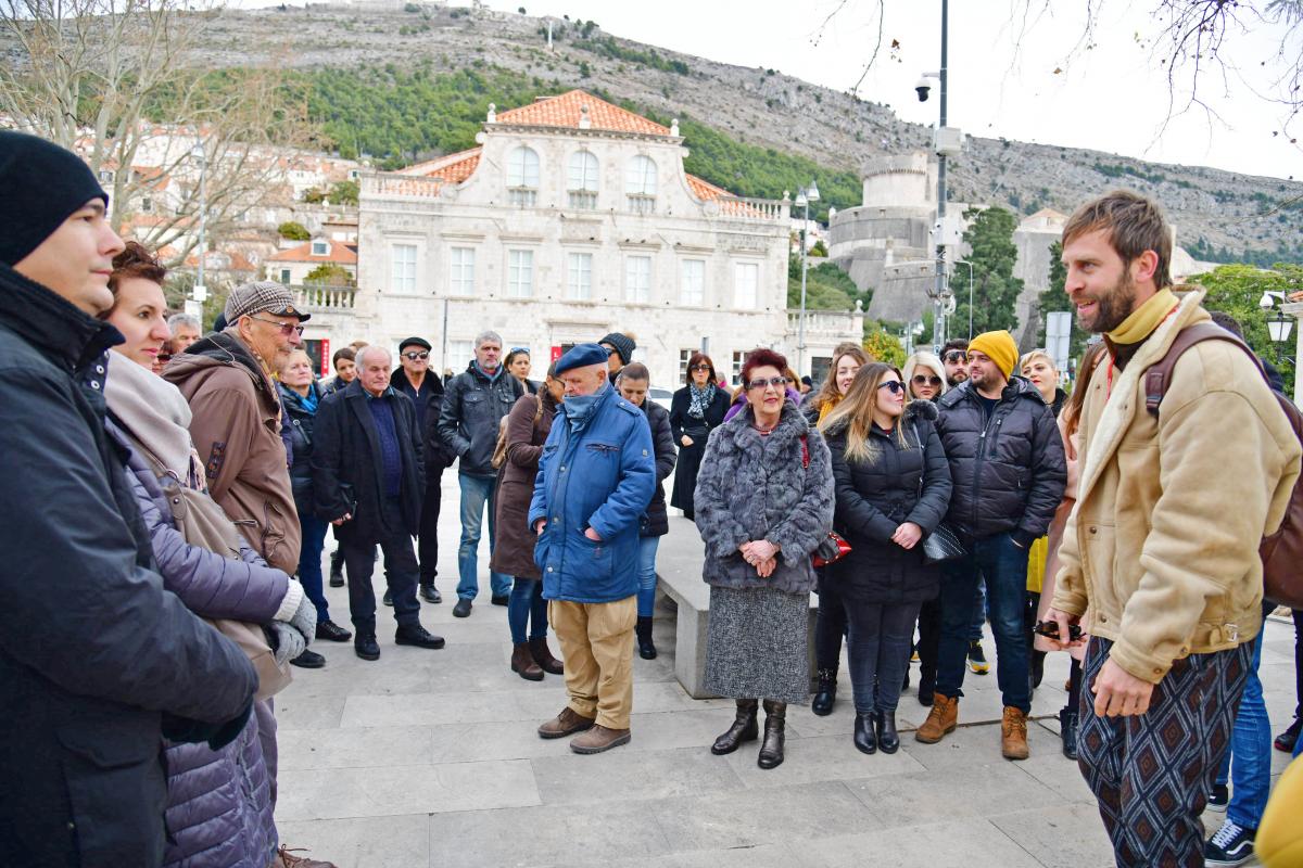  Društvo turističkih vodiča Dubrovnik građanima besplatno pokazalo Grad povodom Dana priznanja Hrvatske