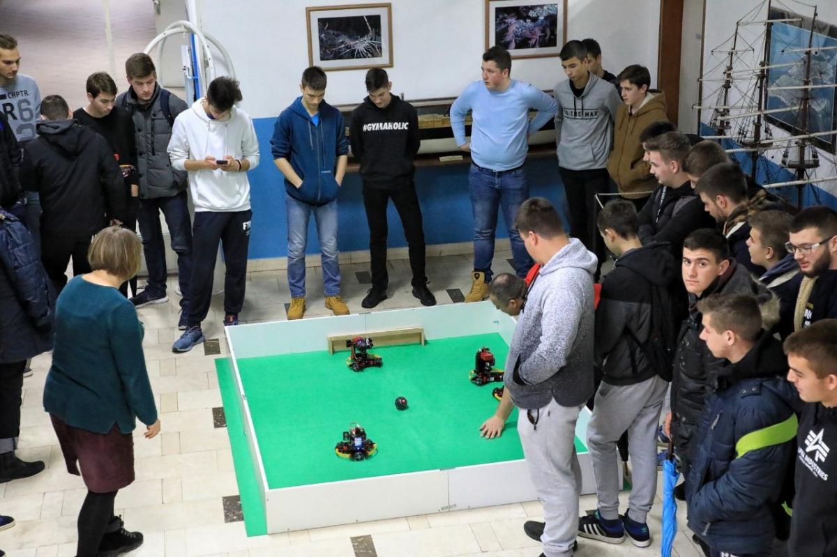 ERASMUS+ Održana radionica robotike u Pomorsko-tehničkoj školi Dubrovnik