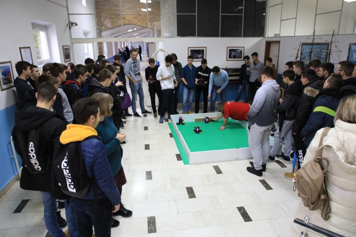 ERASMUS+ Održana radionica robotike u Pomorsko-tehničkoj školi Dubrovnik