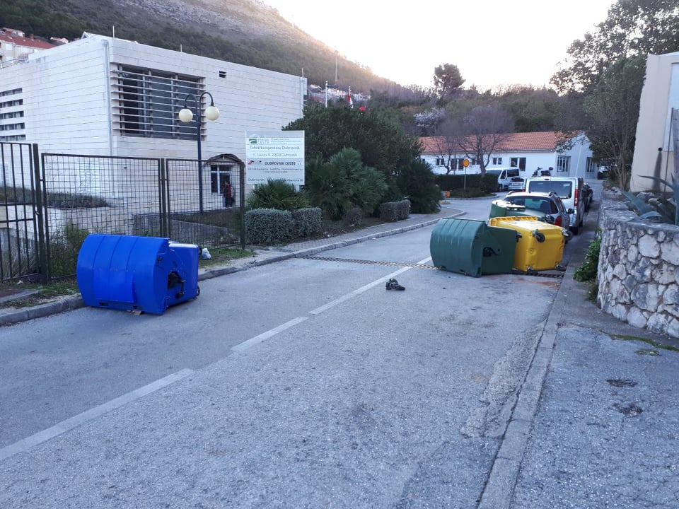  stabla po gradu, izazvala požare, štete se zbrajaju (FOTO/VIDEO)