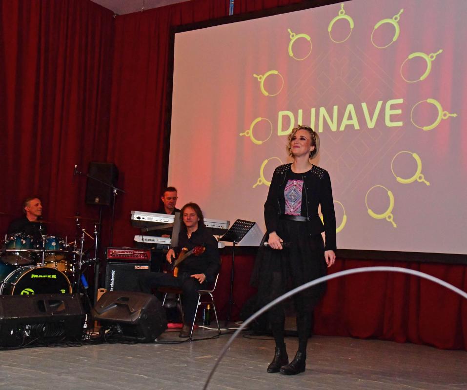 KONOVIZIJA/LUDILO NA GRUDI Pavela je s pjesmom 