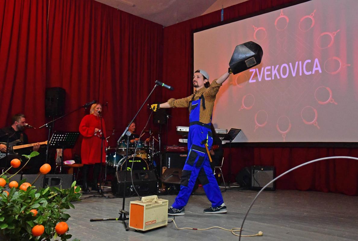 KONOVIZIJA/LUDILO NA GRUDI Pavela je s pjesmom 