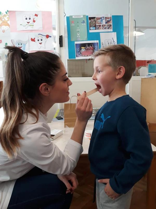 EDUKATIVNA RADIONICA Predškolci Dječjeg vrtića Pčelica naučili kako pravilno prati zubiće (FOTO) 