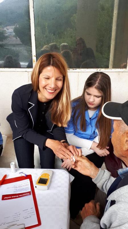PREVENTIVA Dubrovčani mjerili tlak, šećer i kolesterol ispred Doma zdravlja (FOTOGALERIJA)  