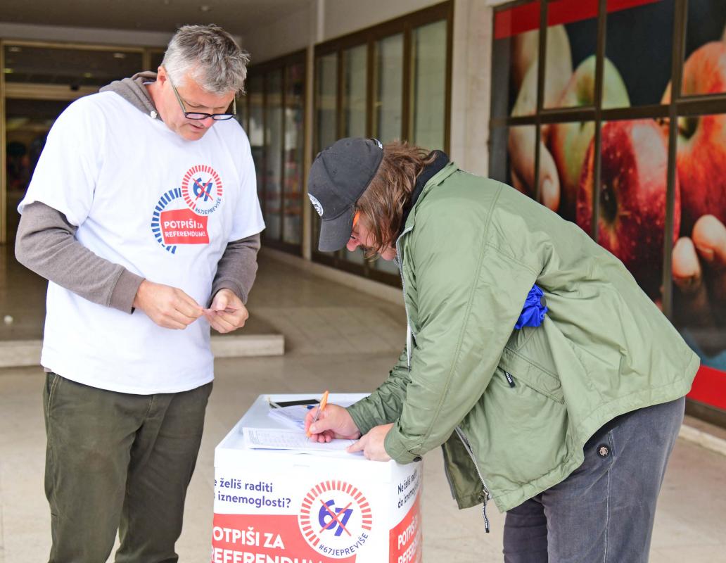 67 JE PREVIŠE U Dubrovniku se prikupljaju potpisi za referendum o uvjetima za mirovinu (FOTO)