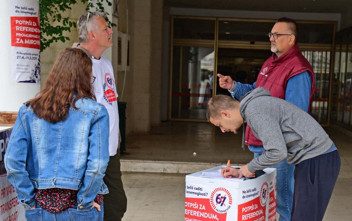 67 JE PREVIŠE U Dubrovniku se prikupljaju potpisi za referendum o uvjetima za mirovinu (FOTO)