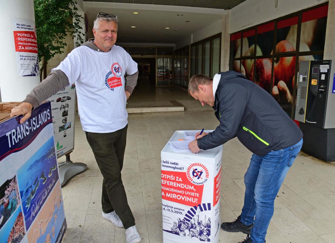 67 JE PREVIŠE U Dubrovniku se prikupljaju potpisi za referendum o uvjetima za mirovinu (FOTO)