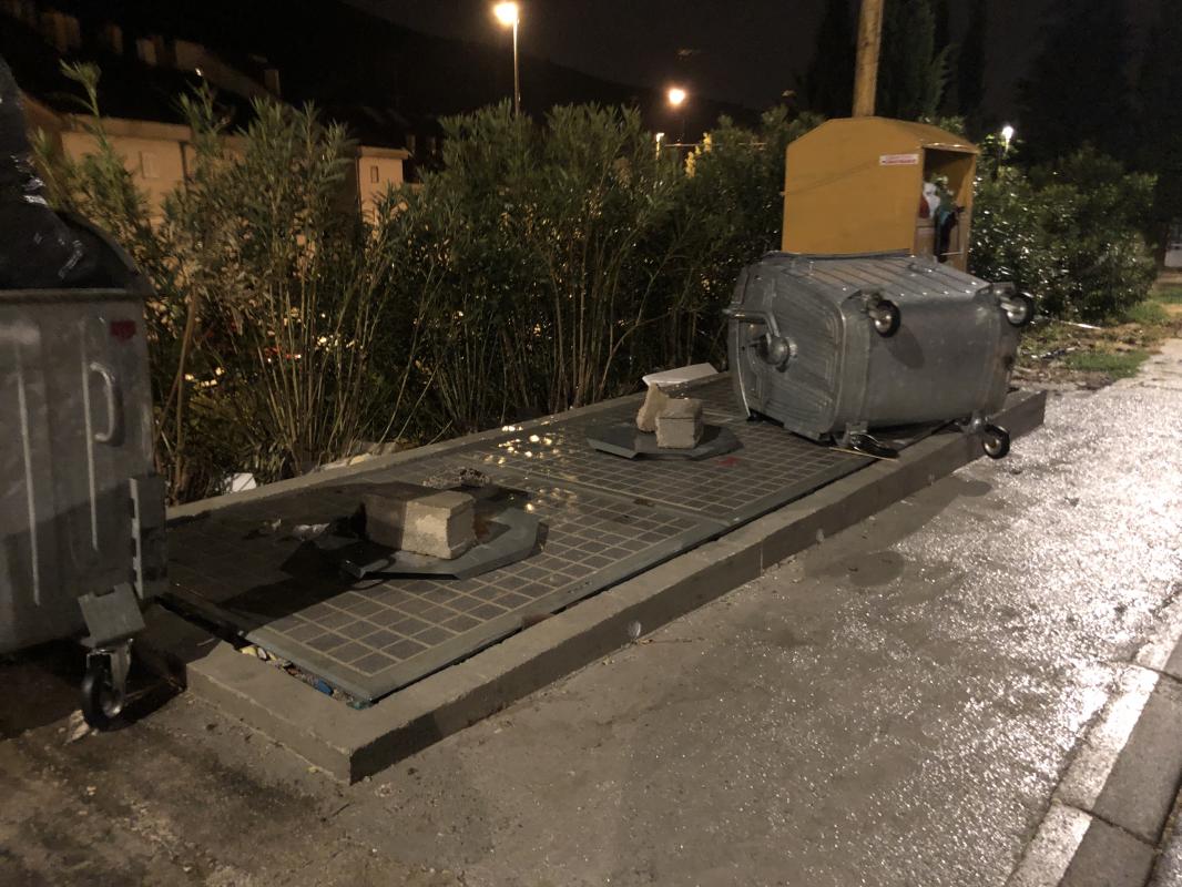  Više od pola godine čekamo moderne spremnike za otpad (FOTO)