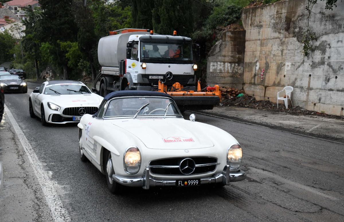 RALLY ADRIATIC TOUR Impresivni automobili u điru gradskim ulicama (FOTO) 