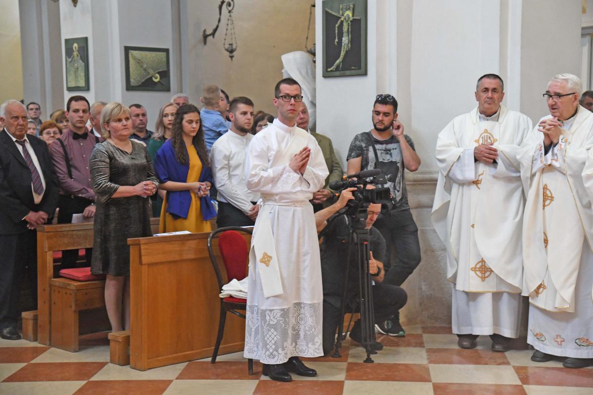 SVEČANO EUHARISTIJSKO SLAVLJE Dubrovačka biskupija bogatija za dva svećenika (FOTOGALERIJA)