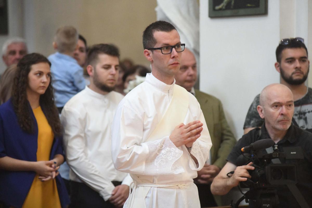 SVEČANO EUHARISTIJSKO SLAVLJE Dubrovačka biskupija bogatija za dva svećenika (FOTOGALERIJA)