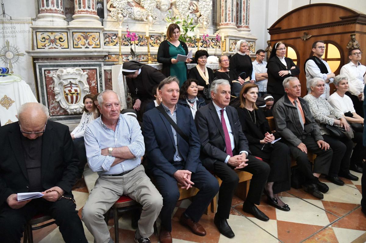 SVEČANO EUHARISTIJSKO SLAVLJE Dubrovačka biskupija bogatija za dva svećenika (FOTOGALERIJA)