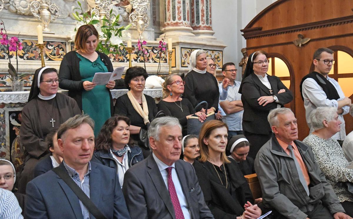 SVEČANO EUHARISTIJSKO SLAVLJE Dubrovačka biskupija bogatija za dva svećenika (FOTOGALERIJA)