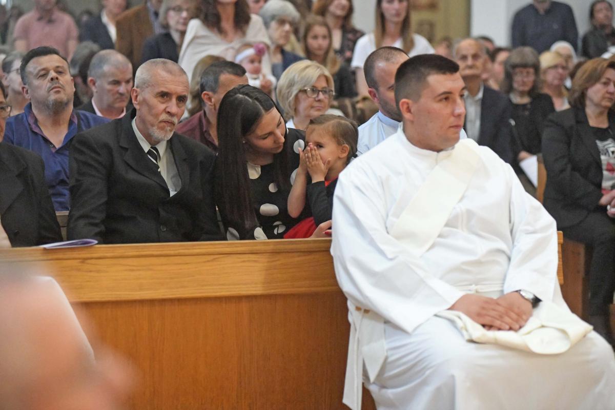 SVEČANO EUHARISTIJSKO SLAVLJE Dubrovačka biskupija bogatija za dva svećenika (FOTOGALERIJA)