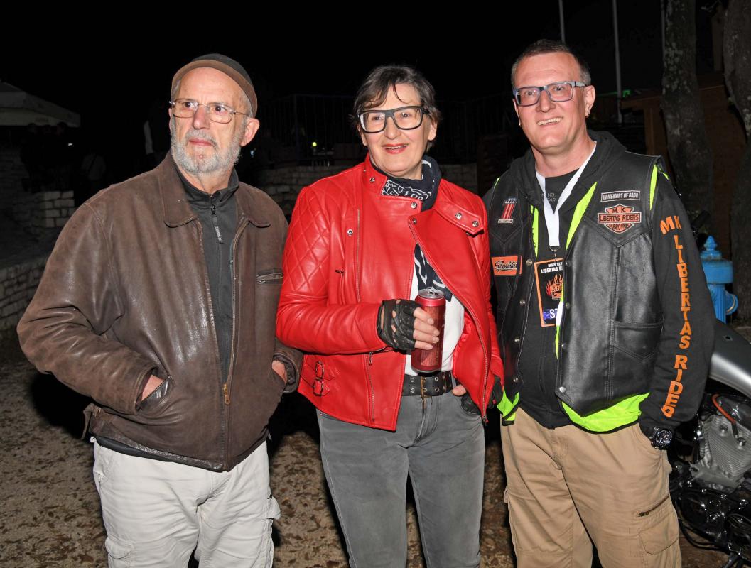 BIKERS WEEKEND Spektakl na Babinom kuku, publika uživala na koncertu Divljih jagoda (FOTOGALERIJA)