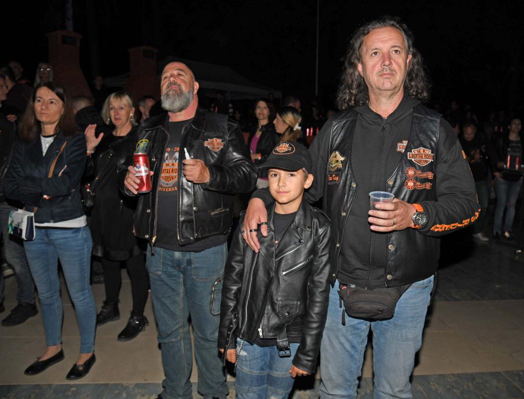 BIKERS WEEKEND Spektakl na Babinom kuku, publika uživala na koncertu Divljih jagoda (FOTOGALERIJA)