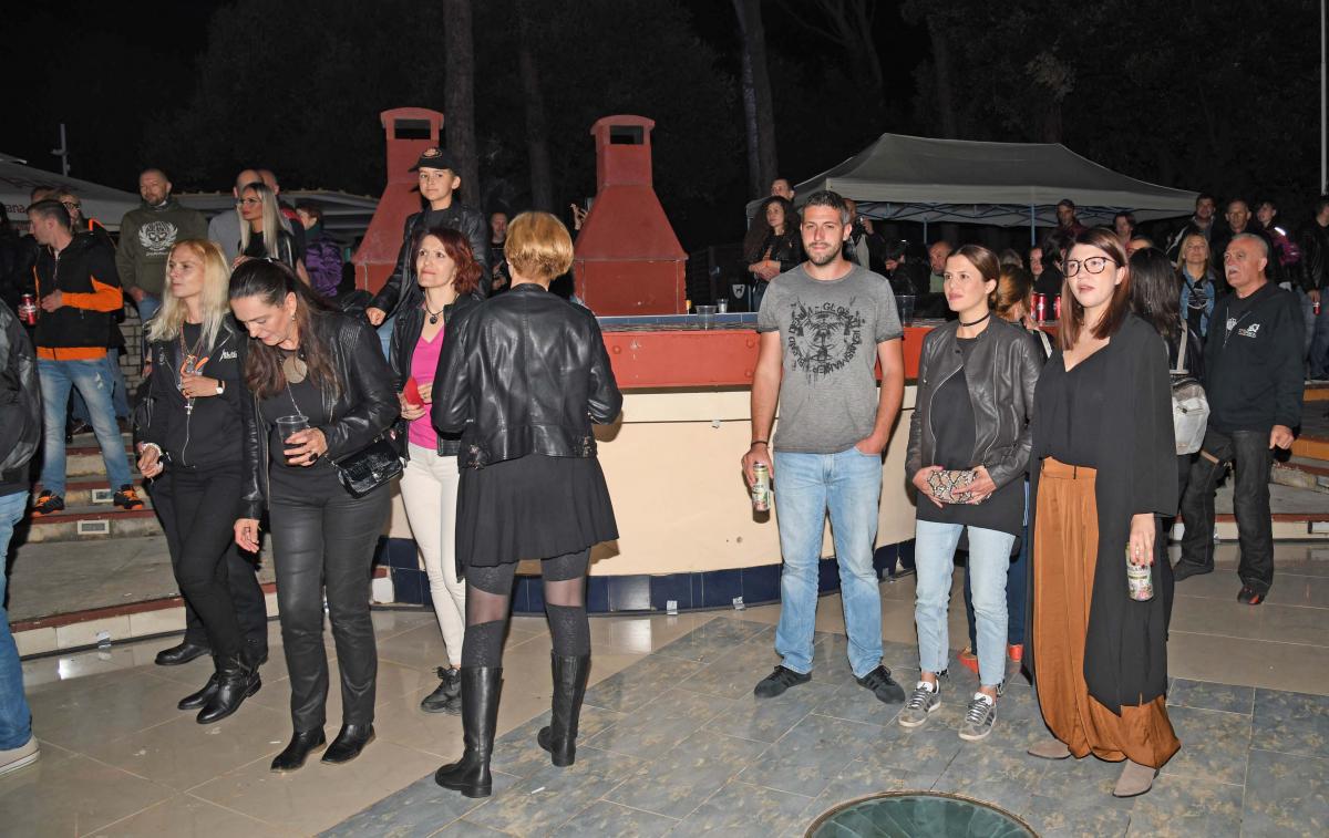 BIKERS WEEKEND Spektakl na Babinom kuku, publika uživala na koncertu Divljih jagoda (FOTOGALERIJA)