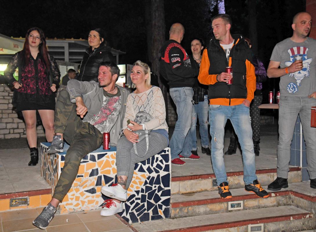 BIKERS WEEKEND Spektakl na Babinom kuku, publika uživala na koncertu Divljih jagoda (FOTOGALERIJA)