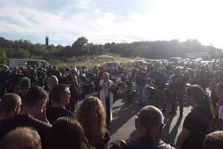 Prometna policija sudjelovala na blagoslovu motocikala