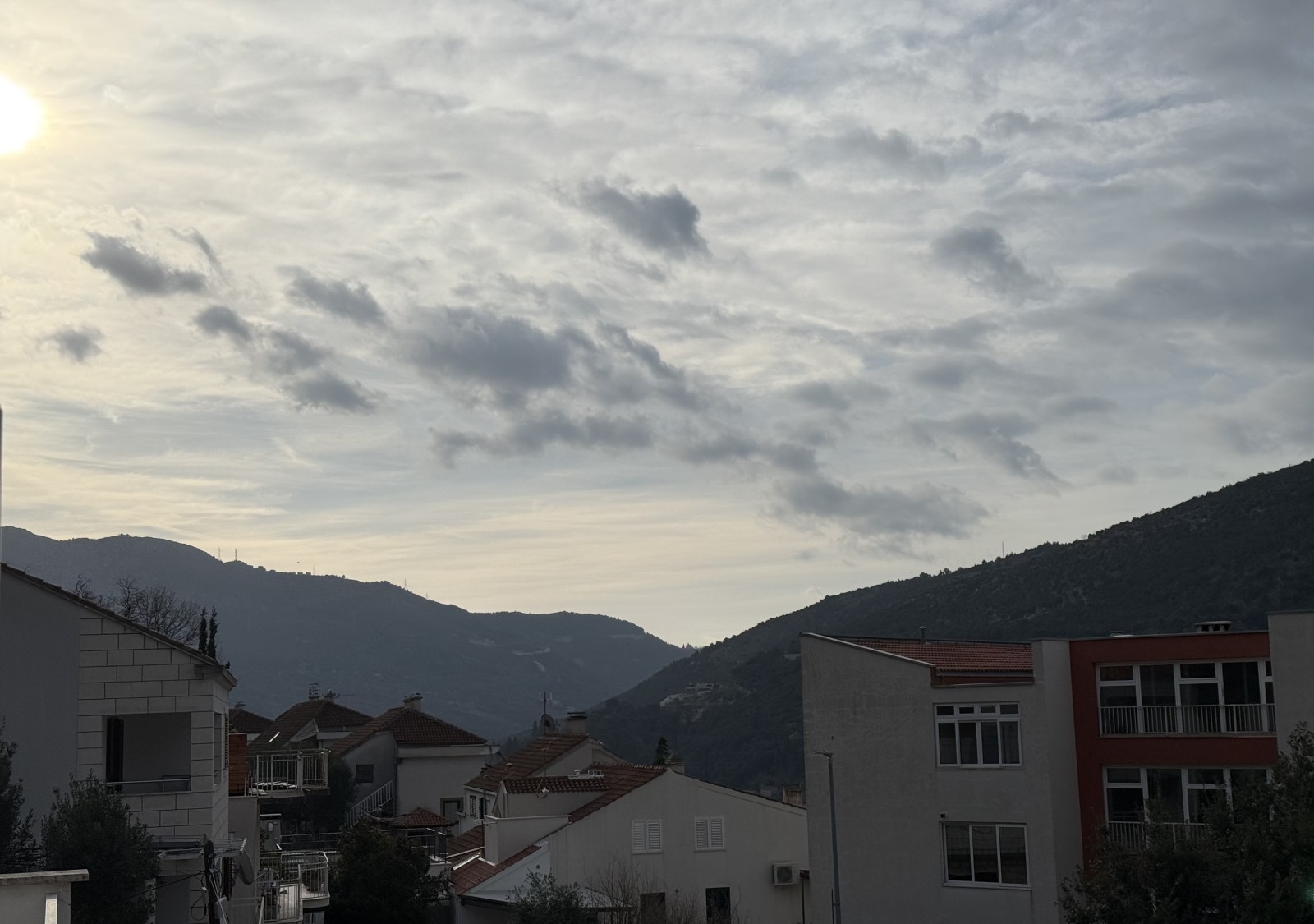 DOSTA OSJETNO Zašto je Mokošica već danima u dimu? | Libero Portal
