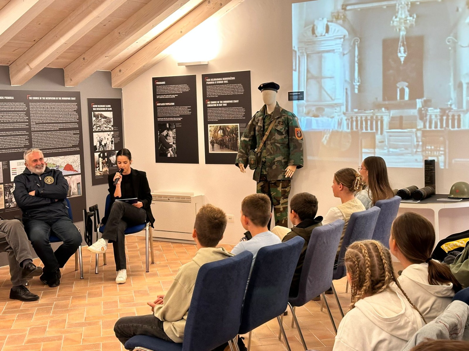 U ZAVIČAJNOJ KUĆI