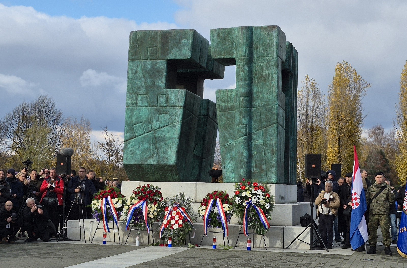 UZ MOLITVU I SVIJEĆE