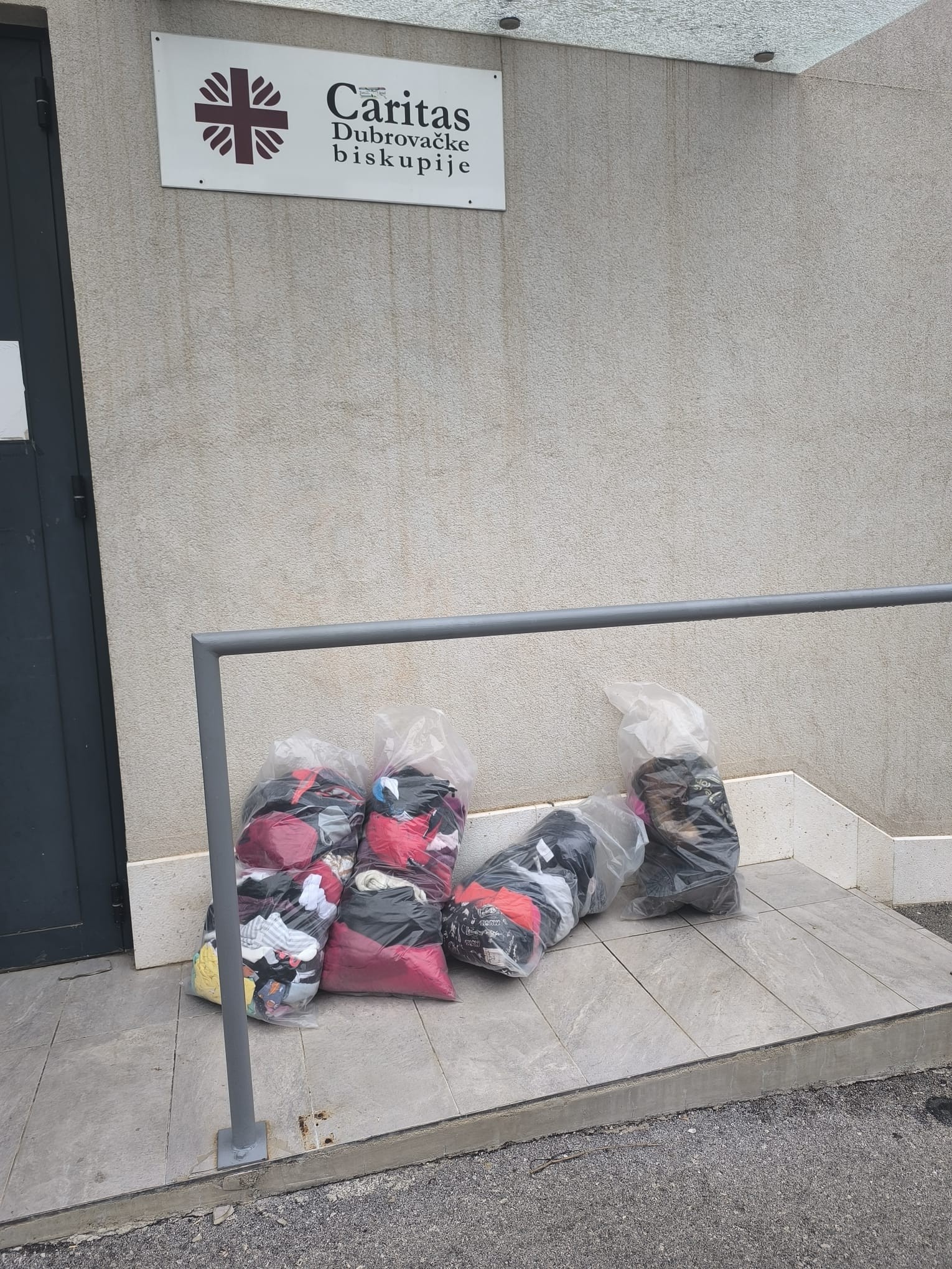 Završnica humanitarne akcije Caritasa – posljednja prilika za donacije zimske odjeće