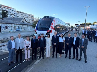 U prometu prvi hibridni elektrodizelski vlak na relaciji Split - Zagreb