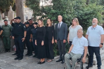 Položeni vijenci na Boninovu u čast poginulim braniteljima