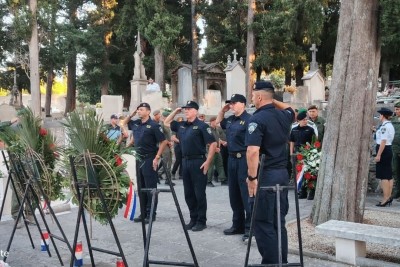 Položeni vijenci na Boninovu u čast poginulim braniteljima