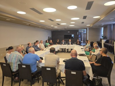 Župan Pezo razgovarao s ravnateljima srednjih škola