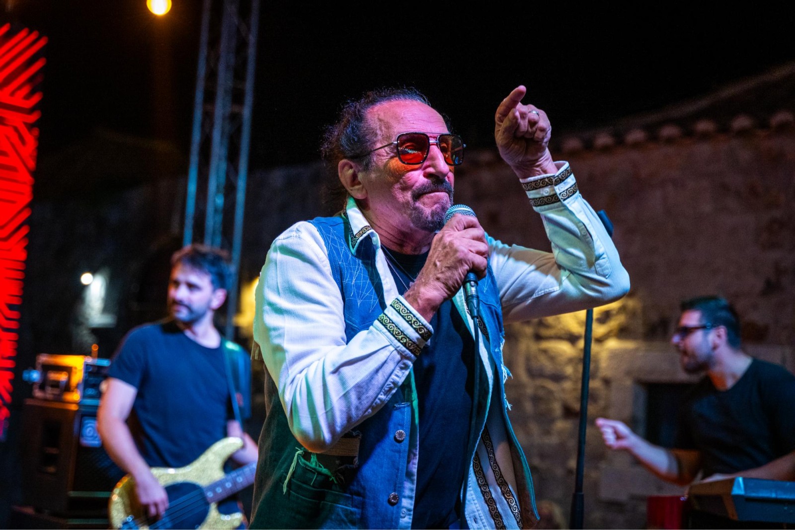 FOTO
