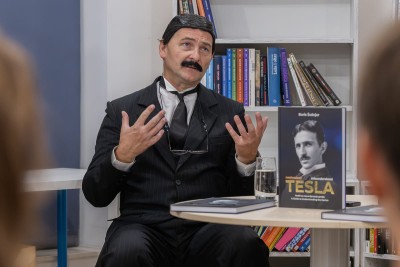 boris-susnjar_tesla_21102026_vlevi-9560.jpg