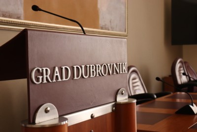 Grad Dubrovnik predlaže povećanje novčanih potpora za novorođene