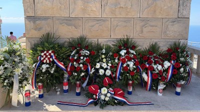 Župan Pezo i suradnici odali počast poginulim braniteljima